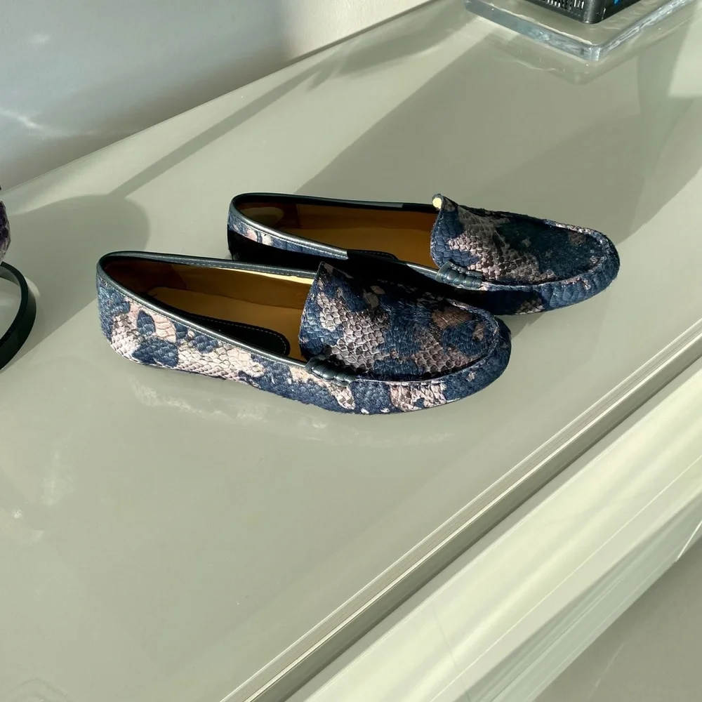 Vaneli driving shoes! Only wore twice! Gorgeous! Very comfortable😊 - Picture 2 of 4